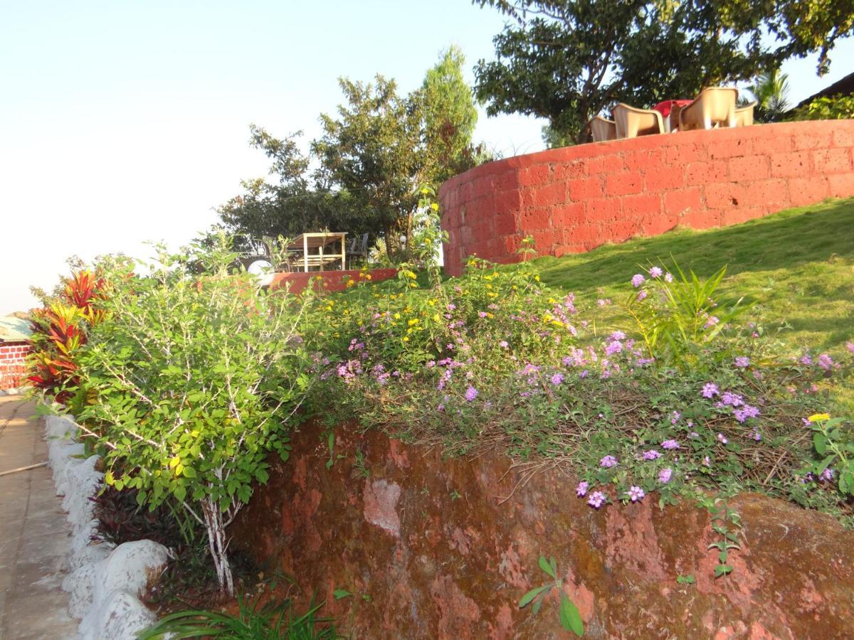 Exotic Valley Hotel Mahabaleshwar Bagian luar foto